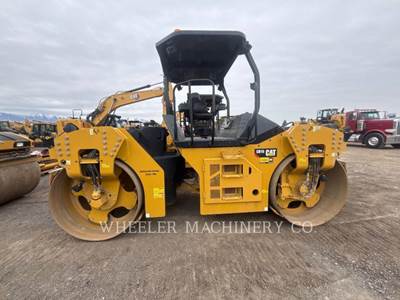 Caterpillar CB15 Smooth Drum Roller Compactor