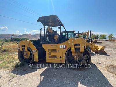 Caterpillar CB15 Smooth Drum Roller Compactor