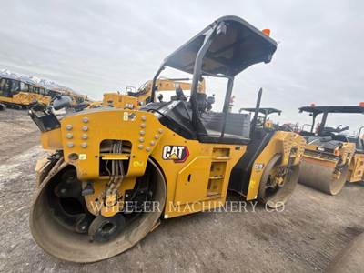 Caterpillar CB15 Smooth Drum Roller Compactor