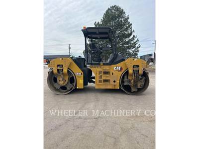Caterpillar CB15 Smooth Drum Roller Compactor