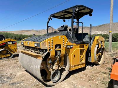 Caterpillar CB15 CW Smooth Drum Roller Compactor