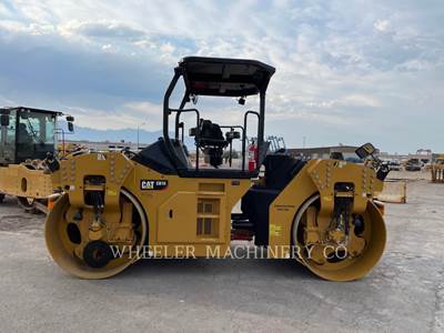 Caterpillar CB15 CW VV Smooth Drum Roller Compactor