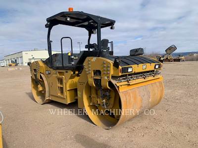 Caterpillar CB15 VV Smooth Drum Roller Compactor