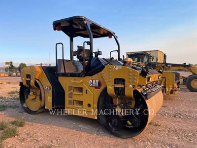 Caterpillar CB16 CW VV Smooth Drum Roller Compactor