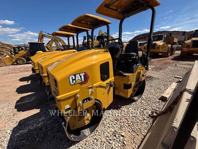 Caterpillar CB2.5 Smooth Drum Roller Compactor