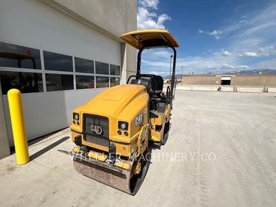 Caterpillar CB2.5 GC Smooth Drum Roller Compactor