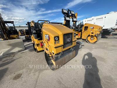 Caterpillar CB2.5 GC Smooth Drum Roller Compactor