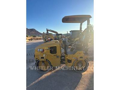 Caterpillar CB2.5 GC Smooth Drum Roller Compactor