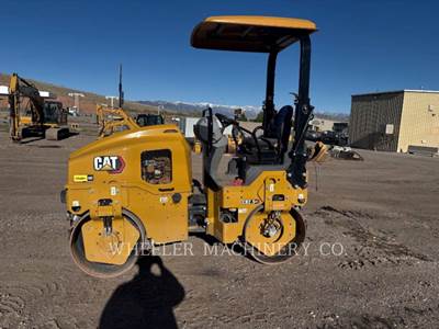 Caterpillar CB2.5 GC Smooth Drum Roller Compactor
