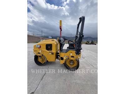 Caterpillar CB2.5 GC Smooth Drum Roller Compactor