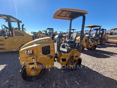 Caterpillar CB2.7 Smooth Drum Roller Compactor