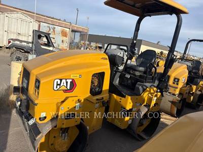 Caterpillar CB2.7 Smooth Drum Roller Compactor