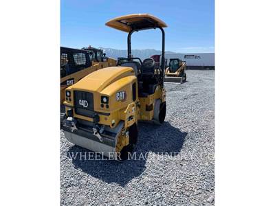 Caterpillar CB2.7 GC Smooth Drum Roller Compactor