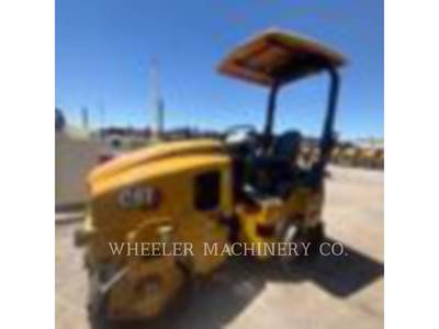 Caterpillar CB2.7 GC Smooth Drum Roller Compactor