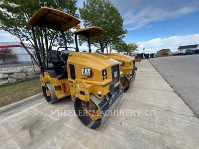 Caterpillar CB2.7 GC Smooth Drum Roller Compactor