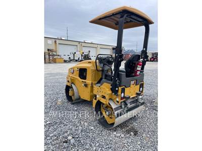 Caterpillar CB2.7 GC Smooth Drum Roller Compactor