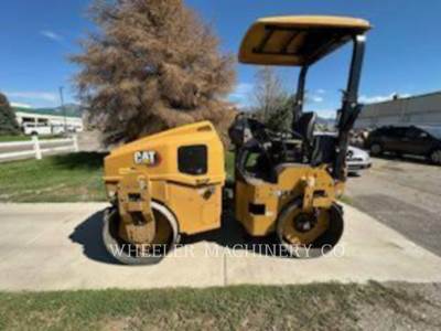 Caterpillar CB4.0 Smooth Drum Roller Compactor