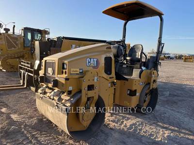 Caterpillar CB4.0 Smooth Drum Roller Compactor