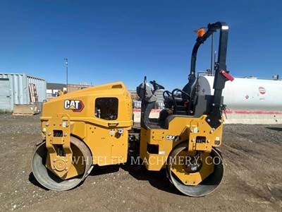 Caterpillar CB4.4 Smooth Drum Roller Compactor