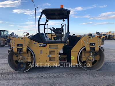 Caterpillar CB66B Smooth Drum Roller Compactor