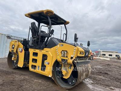 Caterpillar CB7 Smooth Drum Roller Compactor