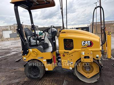 Caterpillar CC2.7 Smooth Drum Roller Compactor