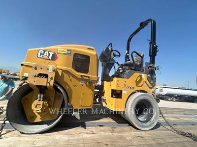 Caterpillar CC2.7 GC Smooth Drum Roller Compactor
