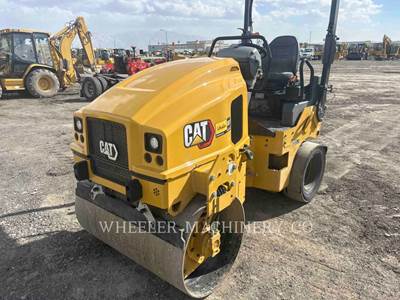 Caterpillar CC2.7 GC Smooth Drum Roller Compactor
