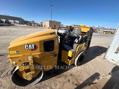 Caterpillar CC4.0 Smooth Drum Roller Compactor