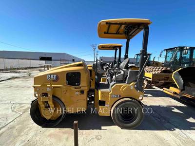 Caterpillar CC4.0 Smooth Drum Roller Compactor