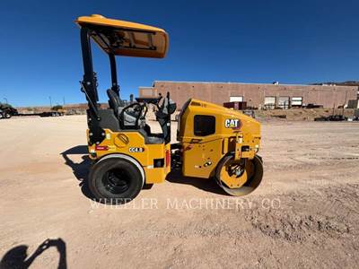 Caterpillar CC4.0 Smooth Drum Roller Compactor