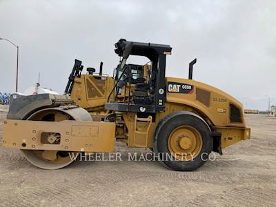 Caterpillar CCS9 Smooth Drum Roller Compactor