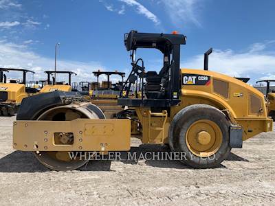 Caterpillar CCS9 Smooth Drum Roller Compactor
