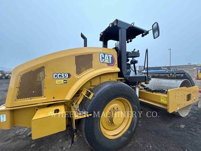 Caterpillar CCS9 Smooth Drum Roller Compactor