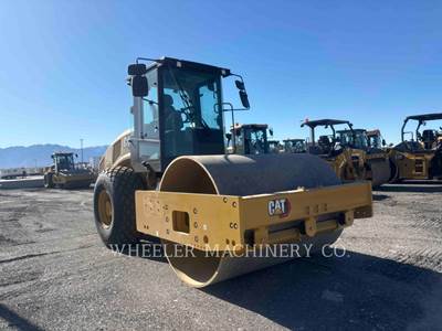 Caterpillar CS12 Smooth Drum Roller Compactor