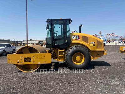 Caterpillar CS12 Smooth Drum Roller Compactor