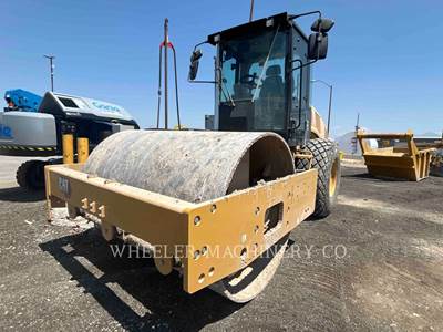 Caterpillar CS12 Smooth Drum Roller Compactor