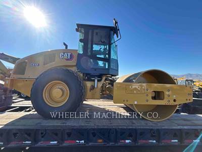 Caterpillar CS12 Smooth Drum Roller Compactor