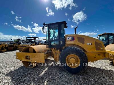 Caterpillar CS12 Smooth Drum Roller Compactor