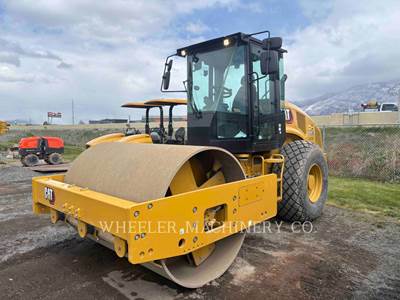 Caterpillar CS12 Smooth Drum Roller Compactor