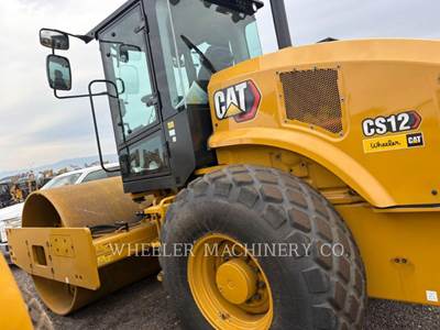 Caterpillar CS12 Smooth Drum Roller Compactor