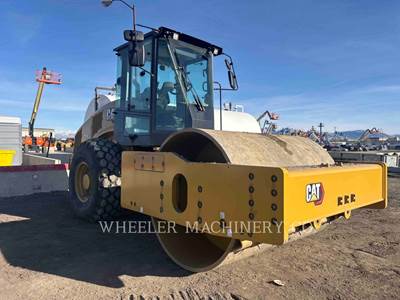 Caterpillar CS16 Smooth Drum Roller Compactor