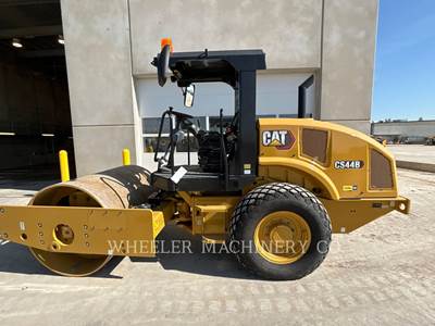 Caterpillar CS44B Vibratory Soil Compactor