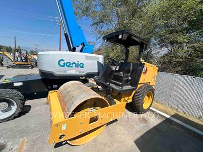 Caterpillar CS5 Smooth Drum Roller Compactor