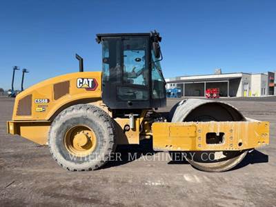 Caterpillar CS56B Smooth Drum Roller Compactor