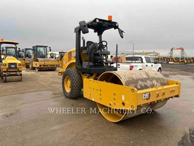 Caterpillar CS7 Smooth Drum Roller Compactor