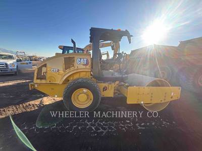 Caterpillar CS7 Smooth Drum Roller Compactor