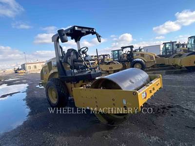 Caterpillar CS7 Smooth Drum Roller Compactor