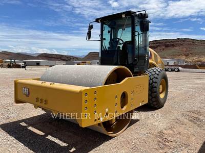 Caterpillar CS74B Smooth Drum Roller Compactor