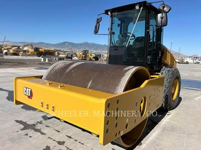 Caterpillar CS74B Smooth Drum Roller Compactor